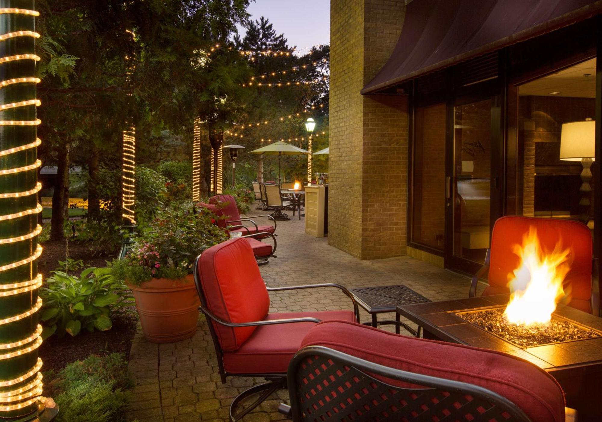 Hilton Chicago/Northbrook Exterior foto